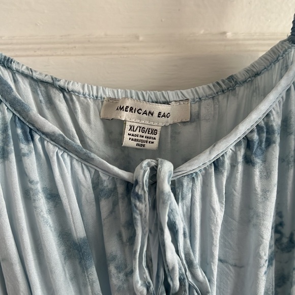 AE Light Blue tie dye, Tie front spaghetti strap dress with pockets. Size XL. - Picture 10 of 12